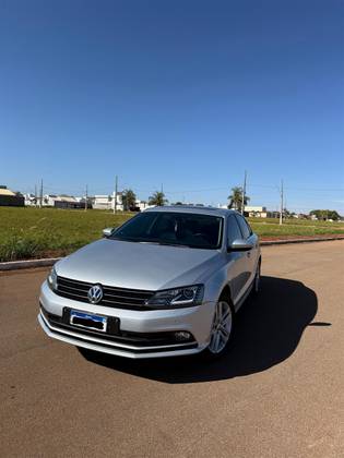 VOLKSWAGEN JETTA 2.0 TSI HIGHLINE 211CV GASOLINA 4P TIPTRONIC VOLKSWAGEN JETTA 2.0 TSI HIGHLINE 211CV GASOLINA 4P TIPTRONIC